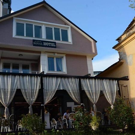 Royal Hotel Peshkopi Albania מראה חיצוני תמונה
