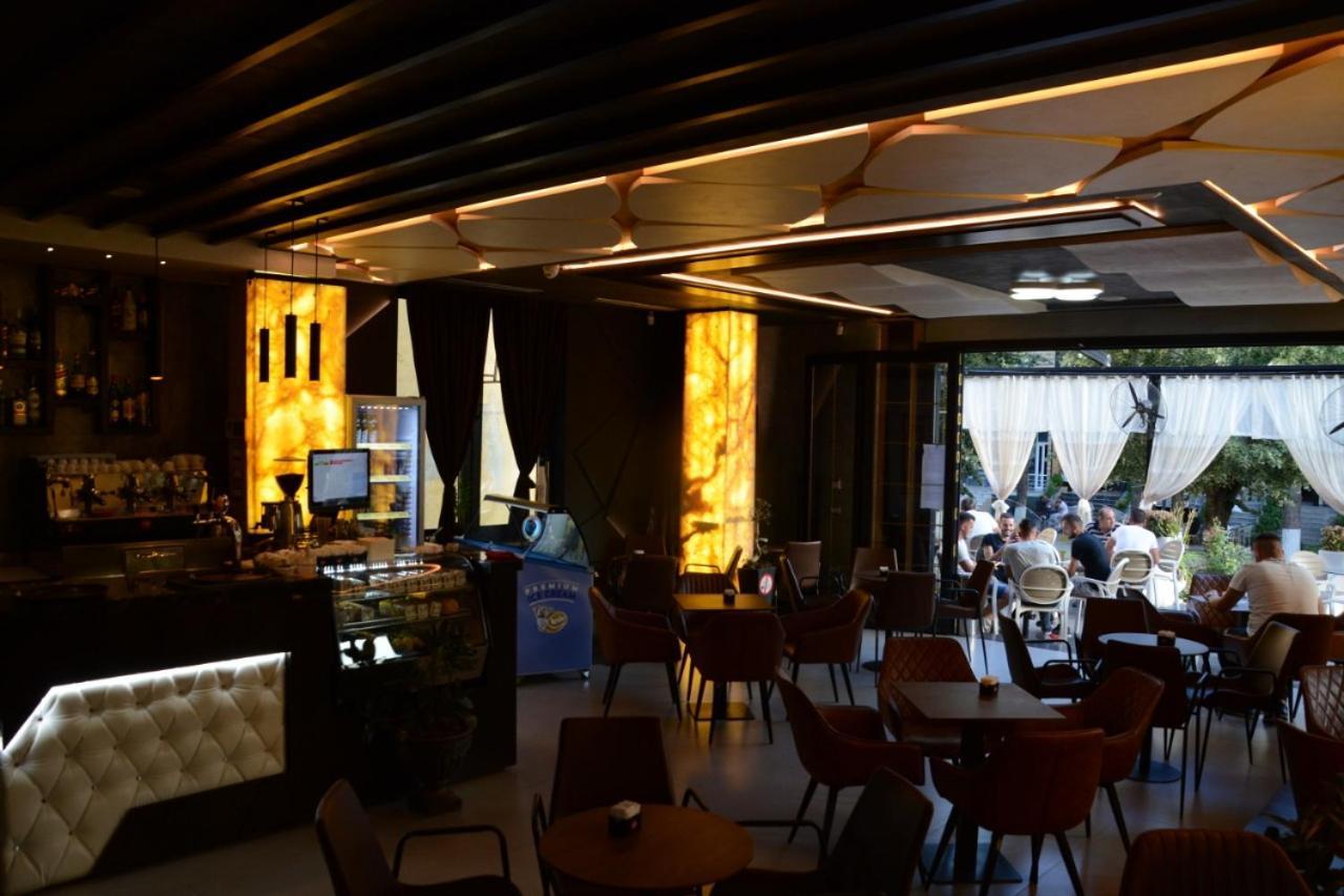 Royal Hotel Peshkopi Albania מראה חיצוני תמונה