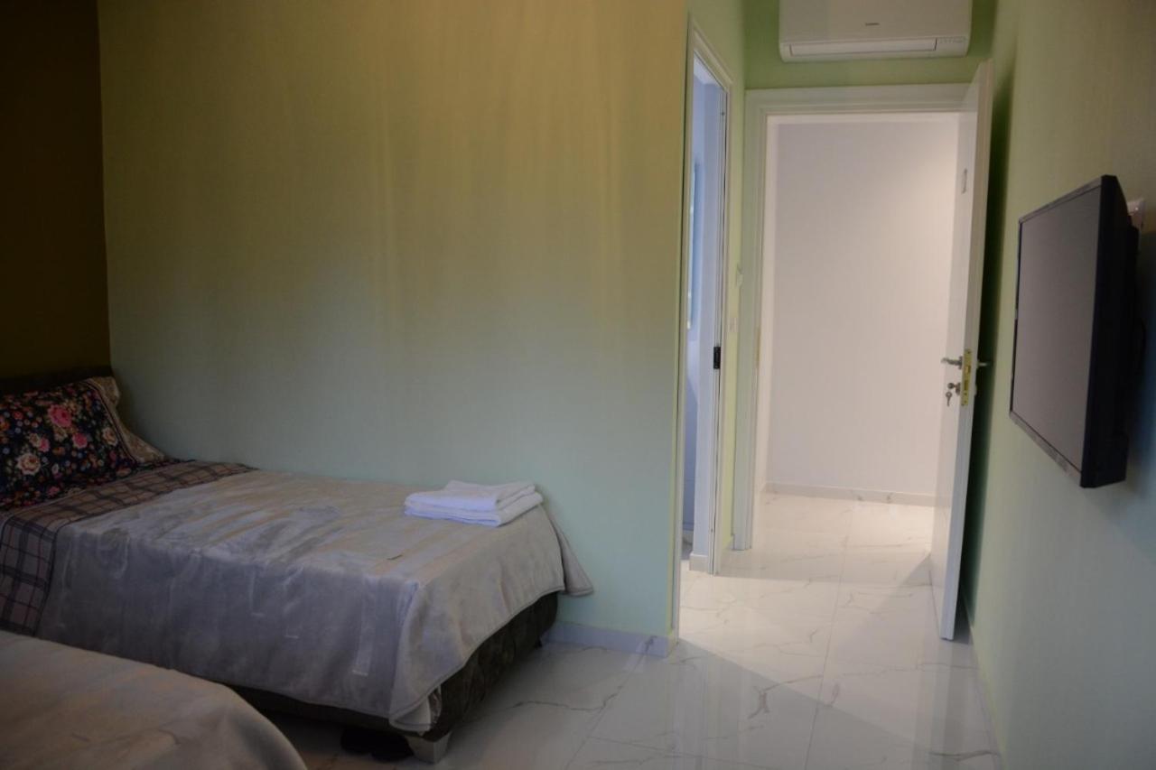 Royal Hotel Peshkopi Albania מראה חיצוני תמונה