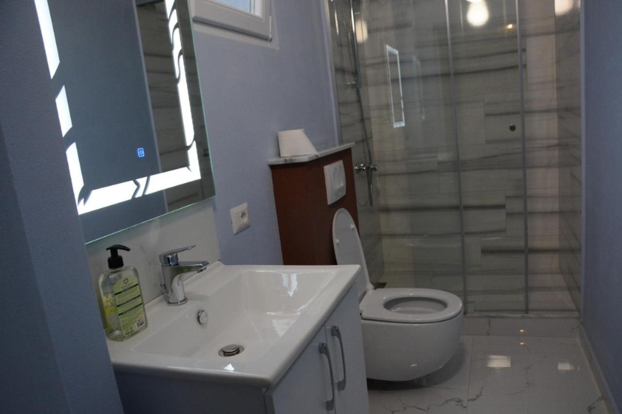 Royal Hotel Peshkopi Albania מראה חיצוני תמונה