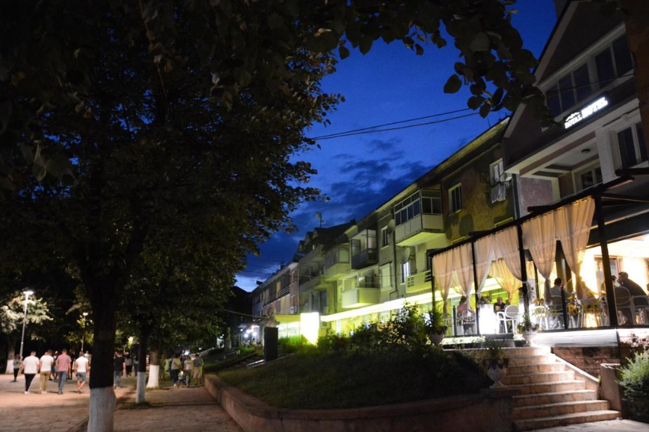 Royal Hotel Peshkopi Albania מראה חיצוני תמונה
