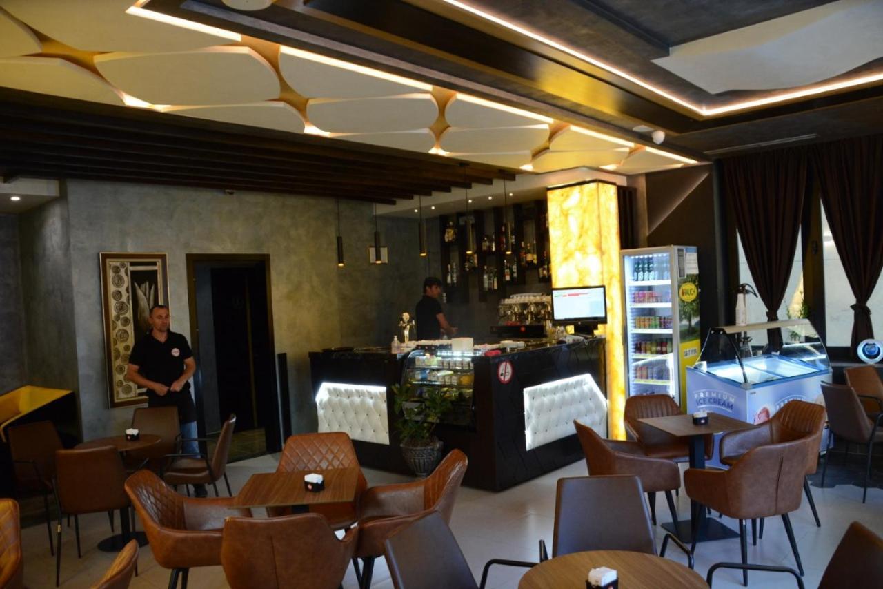 Royal Hotel Peshkopi Albania מראה חיצוני תמונה