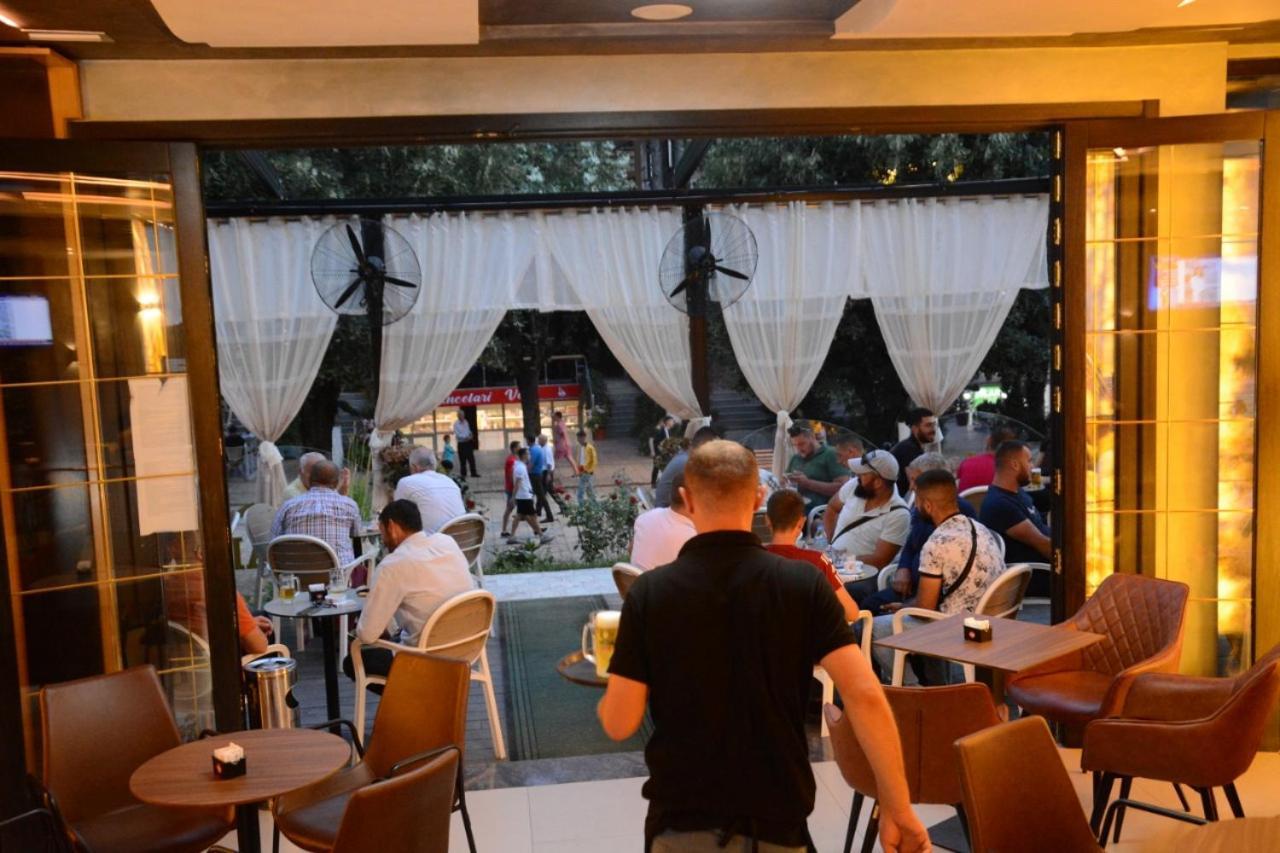 Royal Hotel Peshkopi Albania מראה חיצוני תמונה