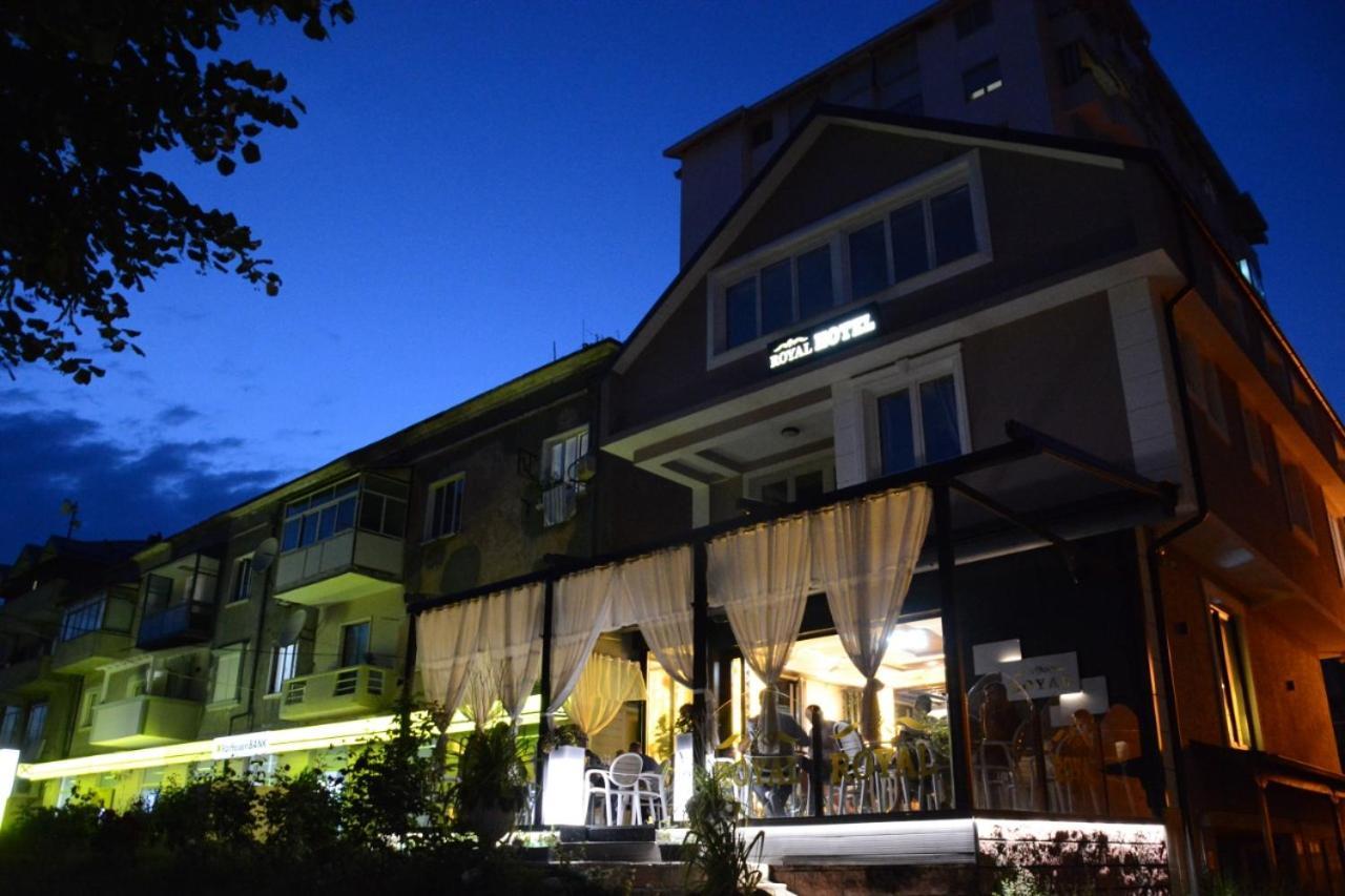 Royal Hotel Peshkopi Albania מראה חיצוני תמונה